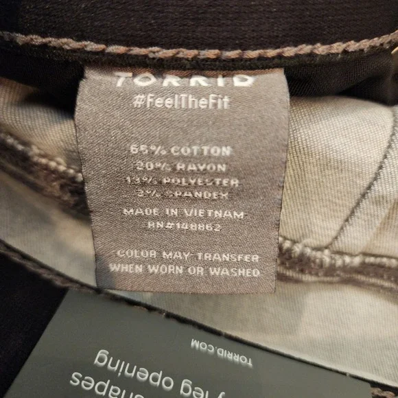 NWT Torrid Bombshell Skinny Jeans 22 Gray Distressed‎ High Rise Soft Stretch - Picture 14 of 16